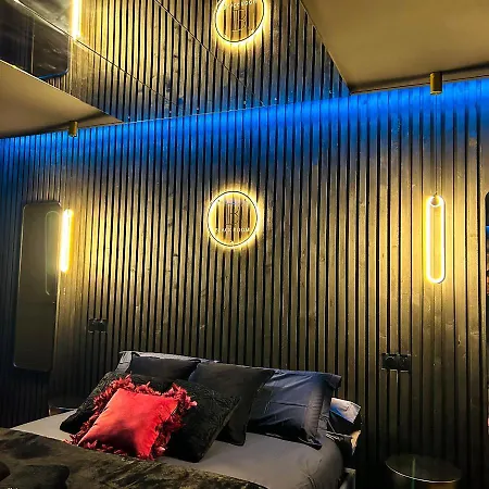 Blackroom De Luxe 50 Nuances De Grey شقة *